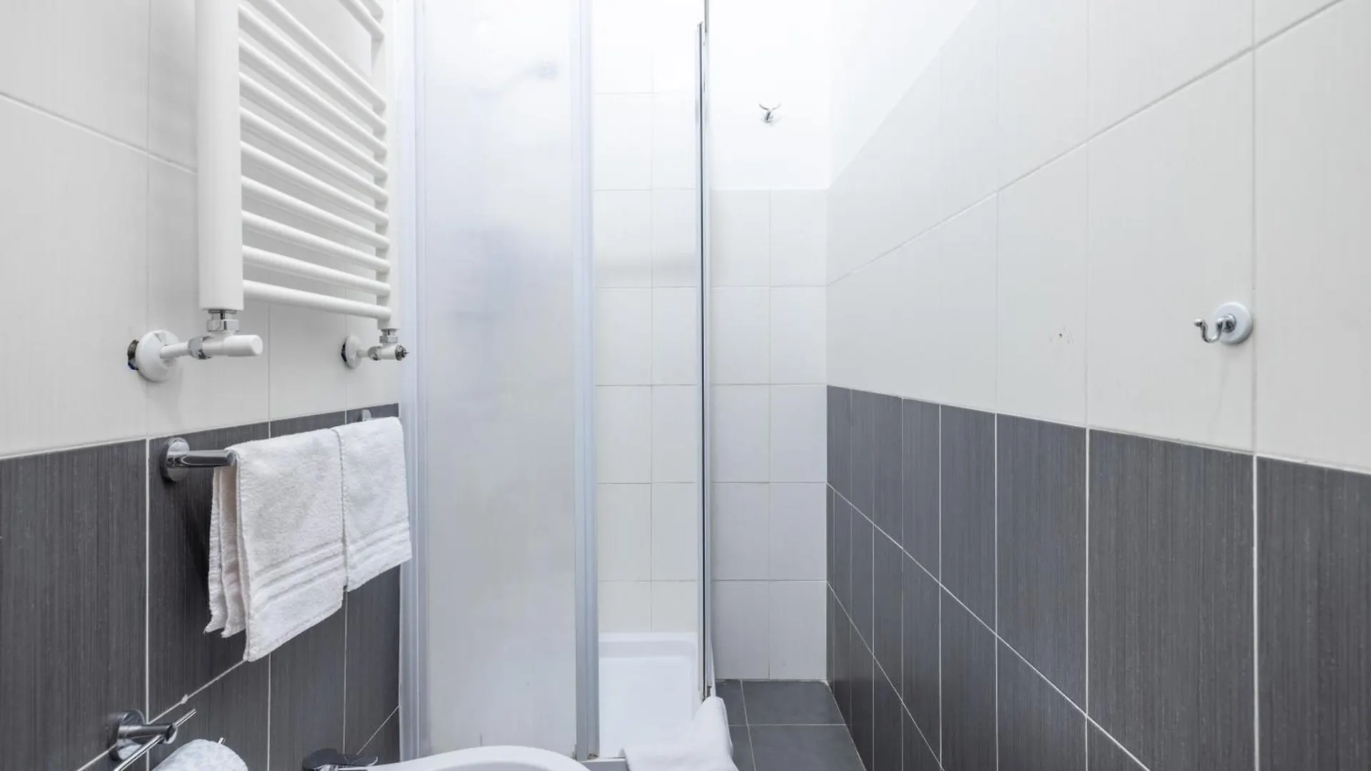 Domus Castroni Scipioni Bed & Breakfast Rome