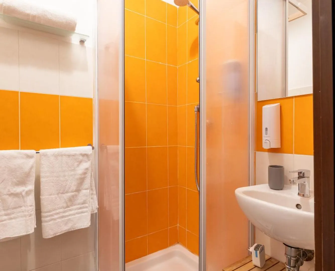 Domus Castroni Scipioni Bed & Breakfast Rome Italy